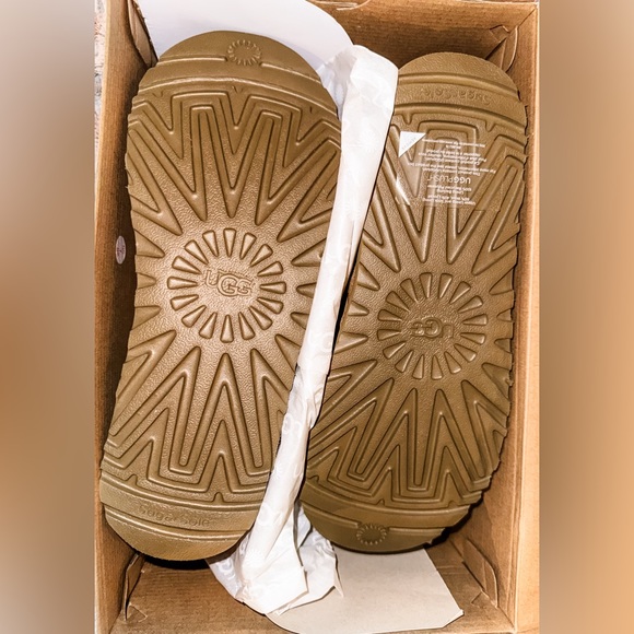 NEW UGG Tasman Chestnut Womens Slipper Size 9 Sheepskin Suede 100% Authentic - Picture 2 of 10